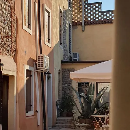 Gesuitirooms Πανσιόν 3*