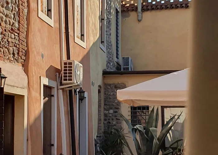 Gesuitirooms 招待所 3*